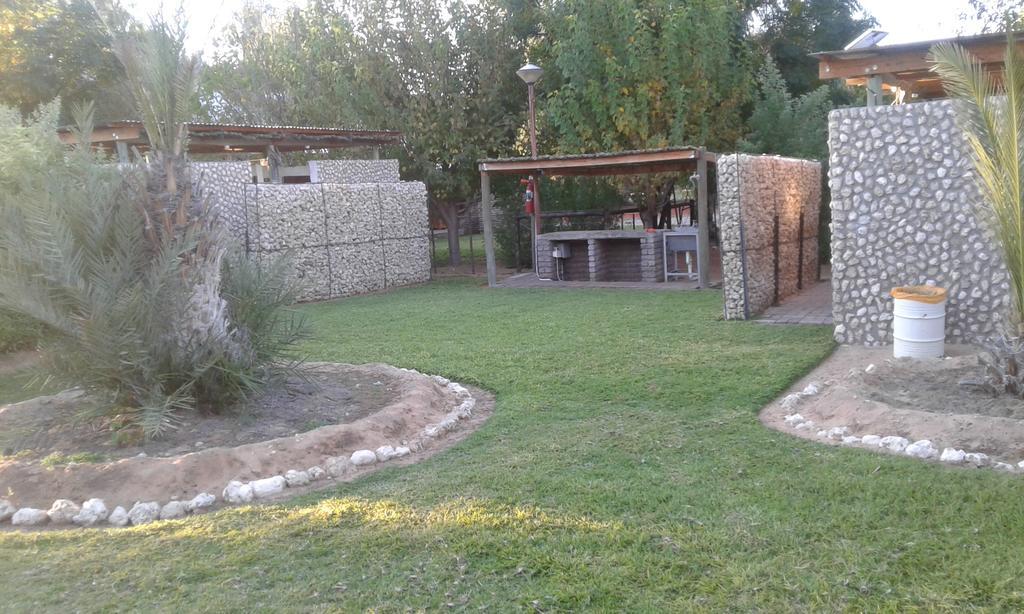 Kalahari Camelthorn Guesthouse And Camping Askham Екстериор снимка