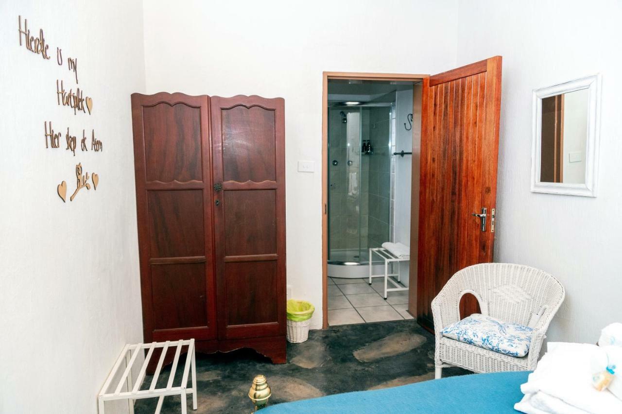 Kalahari Camelthorn Guesthouse And Camping Askham Екстериор снимка